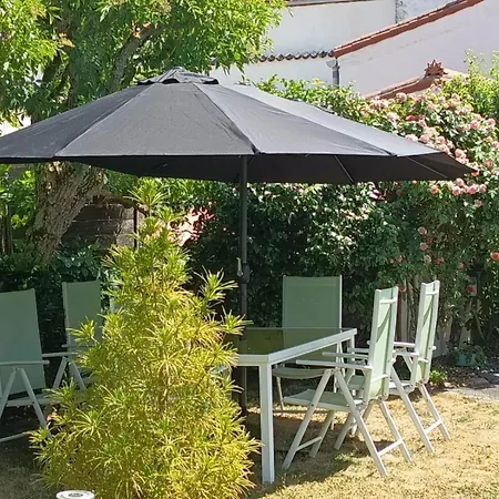 La Fleur De Lys Nocleg ze śniadaniem